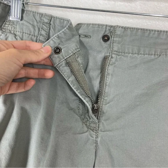 Ann Taylor Loft Cargo Shorts Size 4 Olive Green Cotton Baggy High Rise - Picture 7 of 13